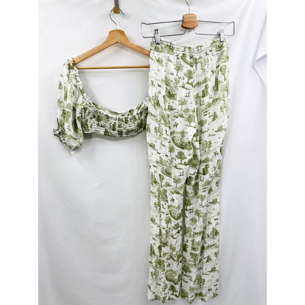 WeWoreWhat green white semi sheer 2 piece‎ set - Picture 5 of 10